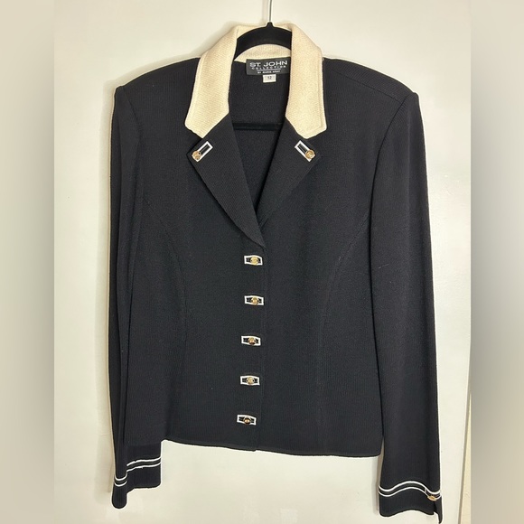 St. John’s Coat, elegant black and crema, gold bottoms, great condition - Picture 1 of 5